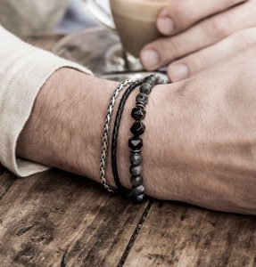 Consejos que debes conocer para escoger las mejores pulseras chico 1